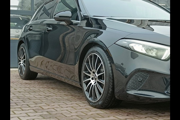 Mercedes-Benz A-Klasse 200 Business Solution Plus Upgrade | Wide Screen | Navi | Stoelverw. | LED/Xenon | Camera |
