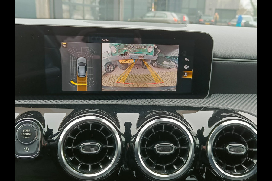 Mercedes-Benz A-Klasse 200 Business Solution Plus Upgrade | Wide Screen | Navi | Stoelverw. | LED/Xenon | Camera |