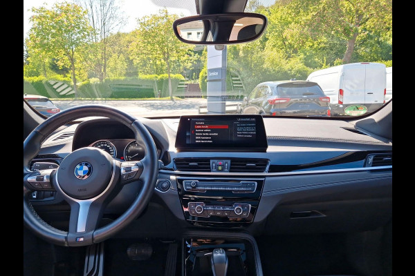 BMW X1 xDrive25e M-SPORT ** LED, NAVI+, PANORAMA, MEM, TREKH, HuD, 19-inch LMV, ** 1e EIG - UNFALLFREI **