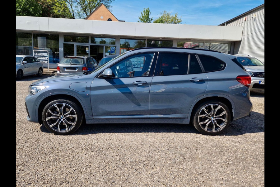 BMW X1 xDrive25e M-SPORT ** LED, NAVI+, PANORAMA, MEM, TREKH, HuD, 19-inch LMV, ** 1e EIG - UNFALLFREI **