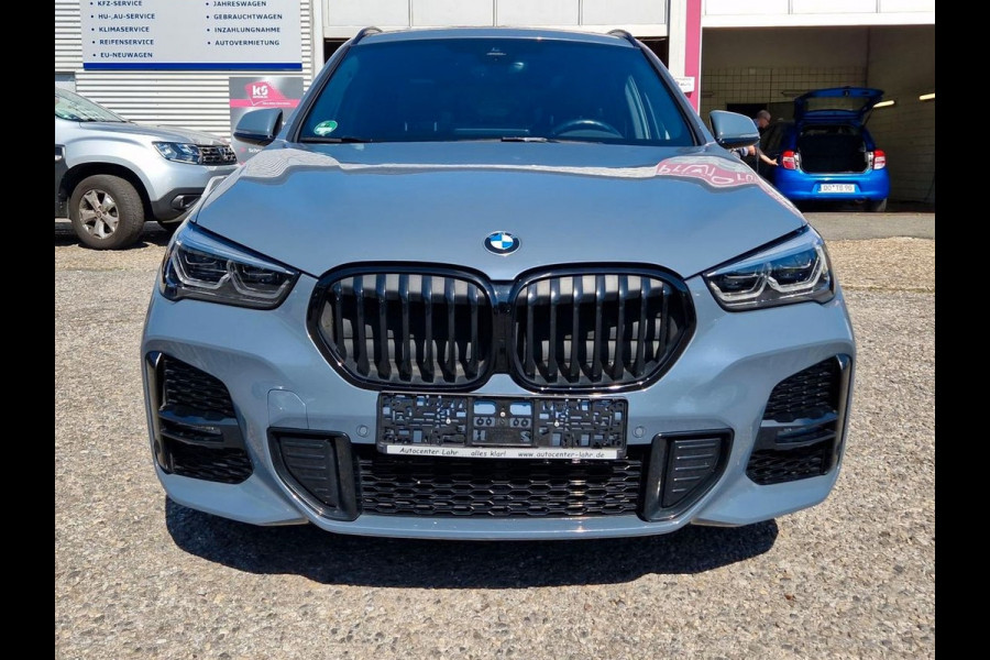 BMW X1 xDrive25e M-SPORT ** LED, NAVI+, PANORAMA, MEM, TREKH, HuD, 19-inch LMV, ** 1e EIG - UNFALLFREI **