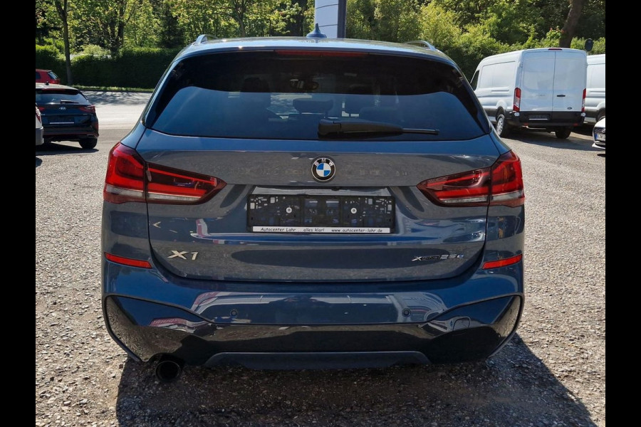 BMW X1 xDrive25e M-SPORT ** LED, NAVI+, PANORAMA, MEM, TREKH, HuD, 19-inch LMV, ** 1e EIG - UNFALLFREI **