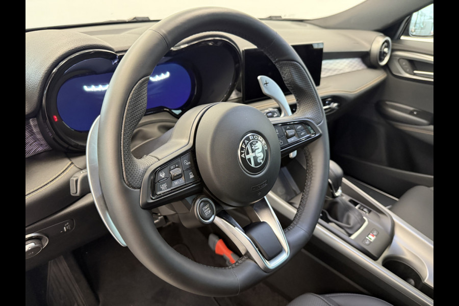 Alfa Romeo Tonale 1.5T Hybrid Veloce ACC Stoelventilatie 360 camera 1e eigenaar!