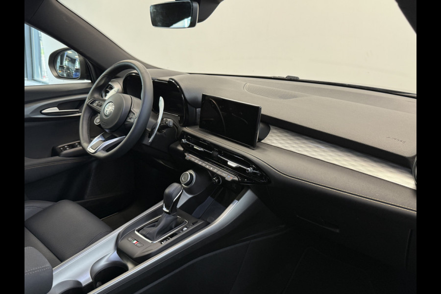 Alfa Romeo Tonale 1.5T Hybrid Veloce ACC Stoelventilatie 360 camera 1e eigenaar!