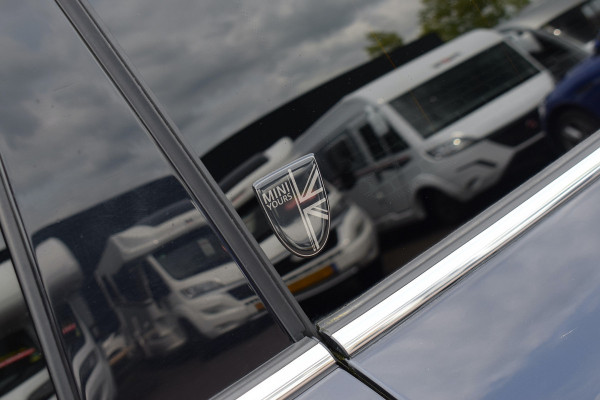 MINI Clubman 2.0 Cooper S John Cooper Works | Yours | Apple CarPlay | Leer | Stoelverwarming