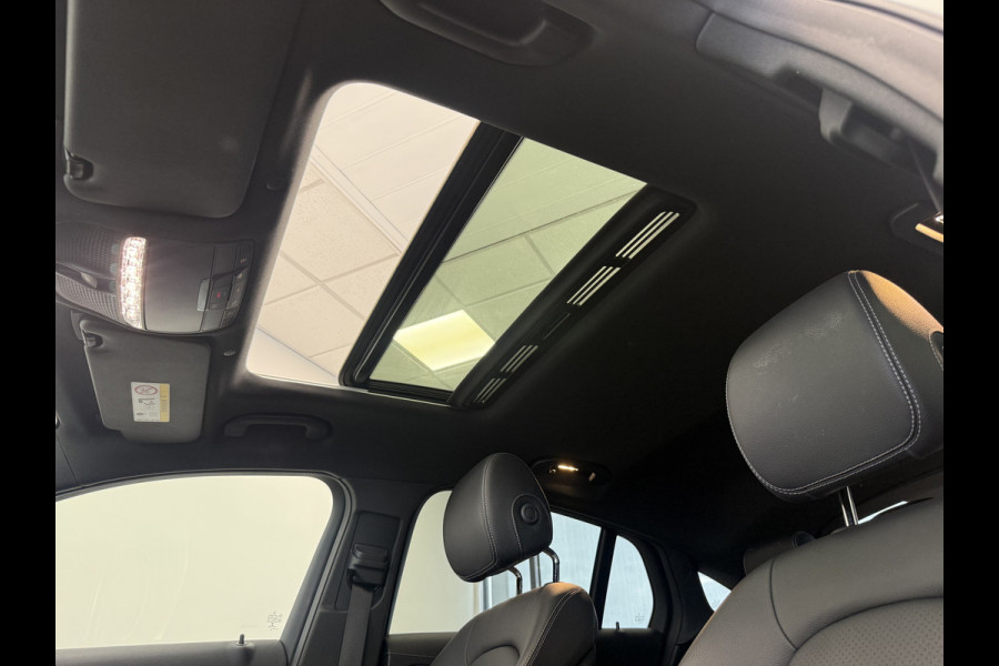 Mercedes-Benz GLC Coupé 300e 4MATIC Business Solution AMG Panoramadak PDC Achteruitrijcamera