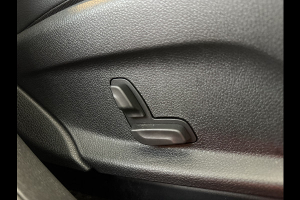 Mercedes-Benz GLC Coupé 300e 4MATIC Business Solution AMG Panoramadak PDC Achteruitrijcamera