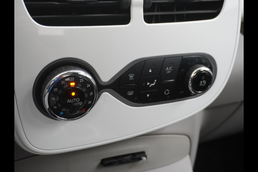 Renault ZOE R90 41kWh EIGEN -ACCU 93pk AUT. Navi ECC Apple Carplay Android WiFi-vb. LED EBD Multi-Media.vb. Bluetooth Apps Interieur-Koeling Isofix Bluetooth Led Origineel NLse auto van 1e eigenaar