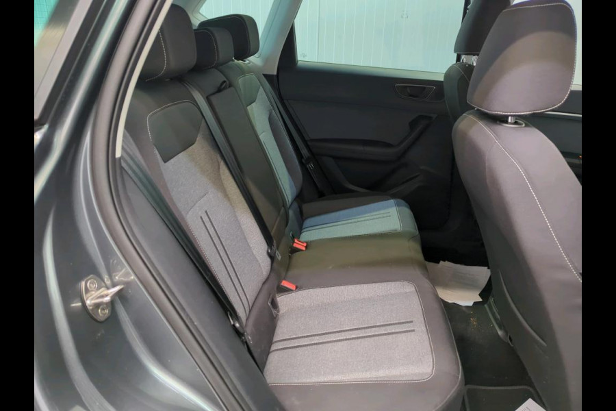 Seat Ateca 1.5 TSI Style Business Intense DSG Navigatie Apple Carplay/Android Auto Camera Parkeersensoren Cruise Control Full Led koplampen Lichtmetalen velgen Virtual Cockpit Getinte ramen Climate Control