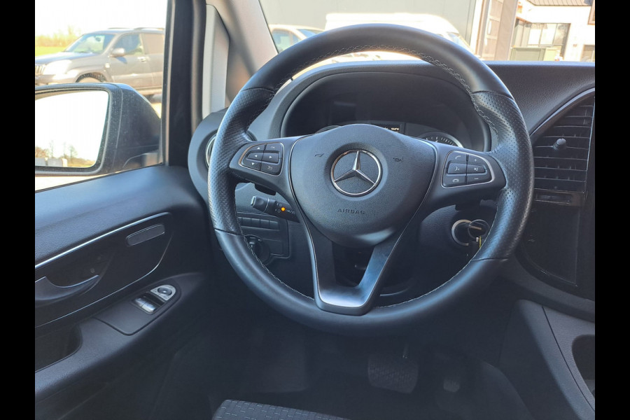 Mercedes-Benz Vito 116 CDI Lang DC Comfort | LED | Cruise | Schuifdeur links | Stoelverwarming | Navi | Camera | Lane Assist | All-seasons |