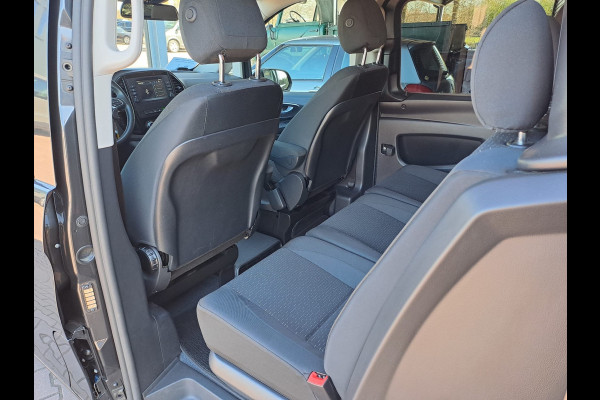 Mercedes-Benz Vito 116 CDI Lang DC Comfort | LED | Cruise | Schuifdeur links | Stoelverwarming | Navi | Camera | Lane Assist | All-seasons |