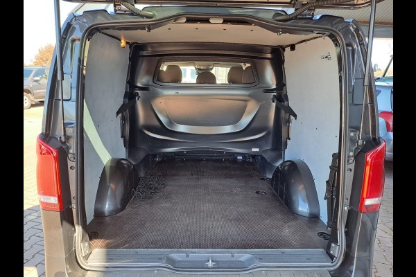 Mercedes-Benz Vito 116 CDI Lang DC Comfort | LED | Cruise | Schuifdeur links | Stoelverwarming | Navi | Camera | Lane Assist | All-seasons |