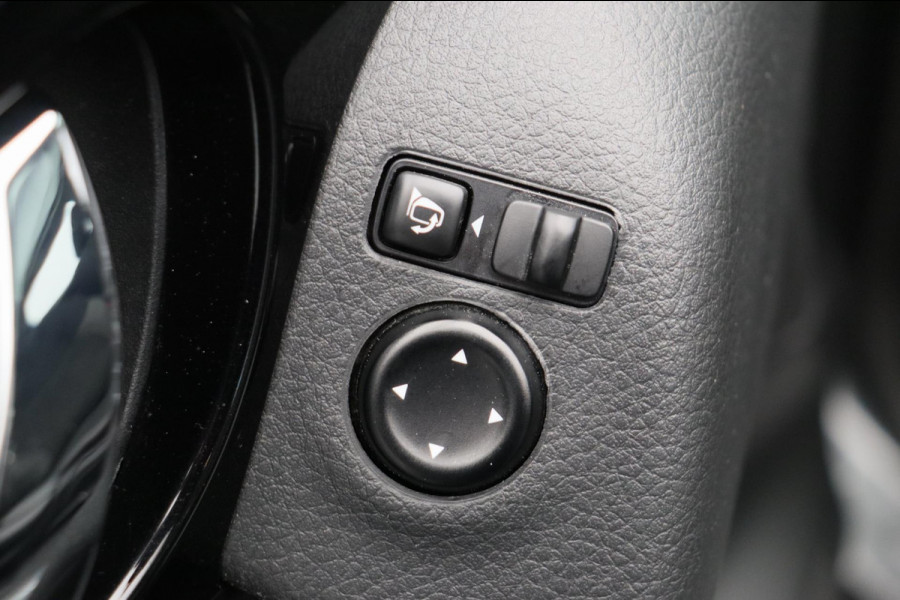 Nissan QASHQAI 1.3 DIG-T N-Connecta Carplay Panorama Camera Navigatie *1e Eigenaar*