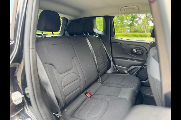 Jeep Renegade 1.6 E-Torq Night Eagle II, trekhaak, mooie complete uitvoering, NL auto met nationale auto pas