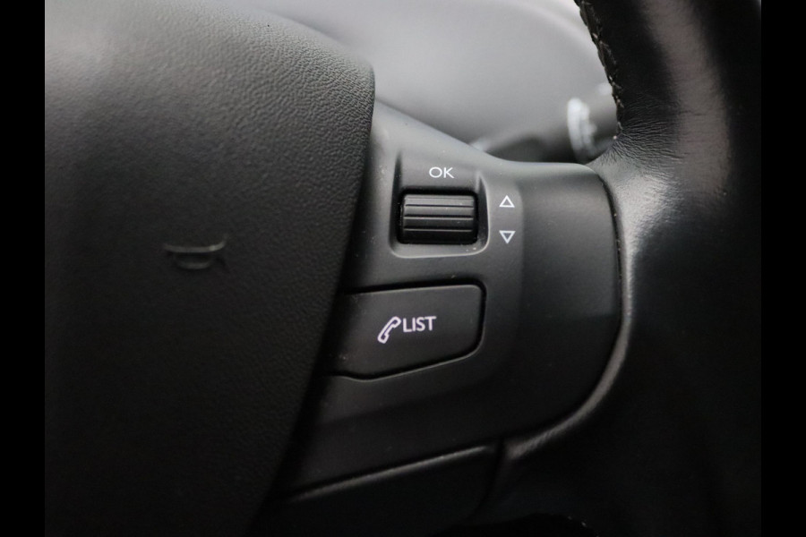 Peugeot 2008 1.2 PureTech Blue Lease Allure Camera | Climate | Navi | Trekhaak
