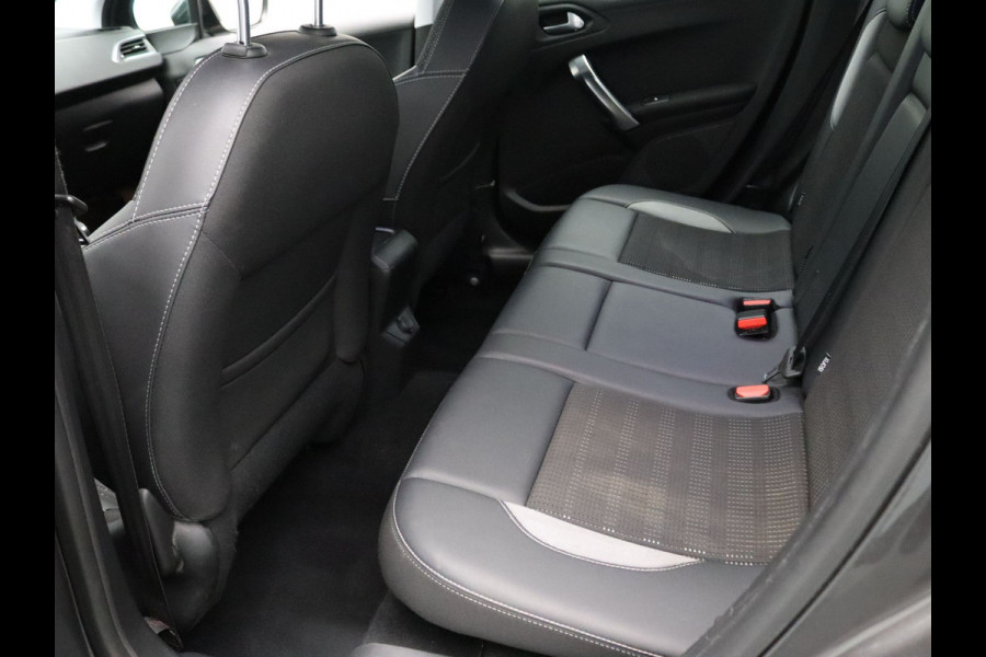 Peugeot 2008 1.2 PureTech Blue Lease Allure Camera | Climate | Navi | Trekhaak