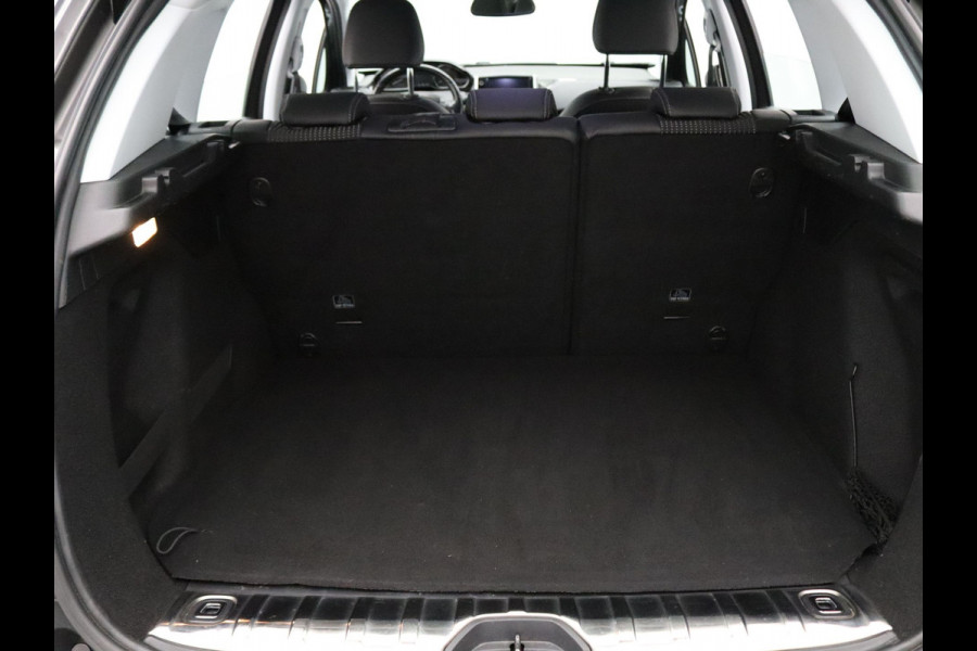 Peugeot 2008 1.2 PureTech Blue Lease Allure Camera | Climate | Navi | Trekhaak
