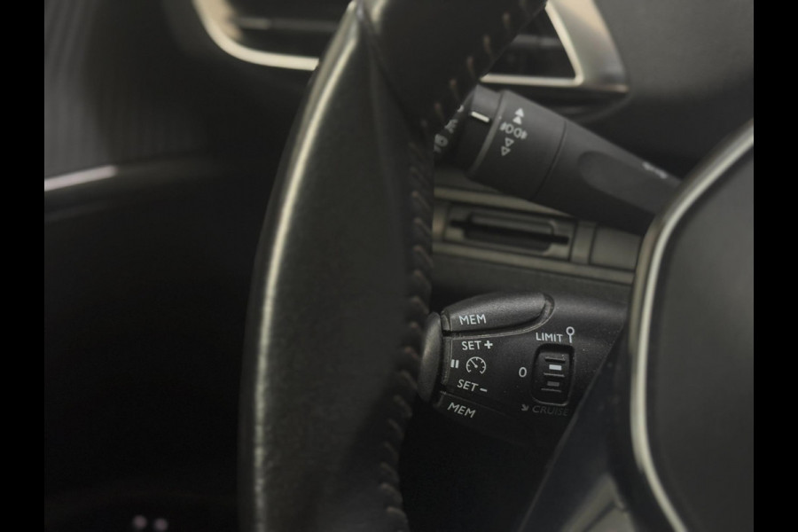 Peugeot 5008 130PK| Style | Navi | 7-Zits | Parelmoer | Cruise Control|Airco|Nette SUV|