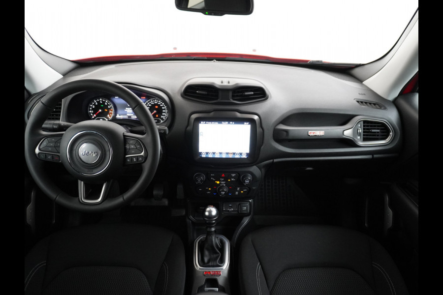 Jeep Renegade T120pk Navi Camera Apple Carplay Android Auto Achteruitrij-Assist Dodehoek-detectie Park-Assist PDC-A+V 19" DAB U-Connect Live 8 Regen-Lichtsensor Led Blindspot monitoring Lane Assist Dim.Binnenspiegel Lmv Privacy Glas Bluetooth Super compleet Slechts 1.295kg in gewicht zorgt voor een laag verbruik en dito kosten!