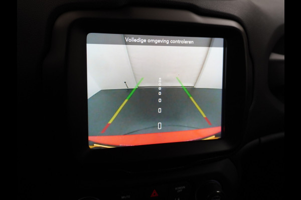 Jeep Renegade T120pk Navi Camera Apple Carplay Android Auto Achteruitrij-Assist Dodehoek-detectie Park-Assist PDC-A+V 19" DAB U-Connect Live 8 Regen-Lichtsensor Led Blindspot monitoring Lane Assist Dim.Binnenspiegel Lmv Privacy Glas Bluetooth Super compleet Slechts 1.295kg in gewicht zorgt voor een laag verbruik en dito kosten!