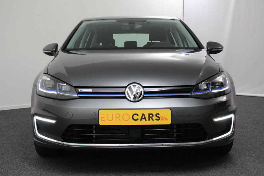 Volkswagen e-Golf € 2000,- subsidie mogelijk ! | Navigatie | Climate control | Virtual cockpit | Parkeersensoren V+A | DAB+ | Adaptive Cruise Control | 17"Lichtmetalen velgen