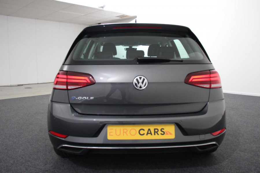 Volkswagen e-Golf € 2000,- subsidie mogelijk ! | Navigatie | Climate control | Virtual cockpit | Parkeersensoren V+A | DAB+ | Adaptive Cruise Control | 17"Lichtmetalen velgen