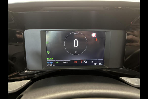 Opel Mokka-e Elegance 50-kWh 11kw bl. Climate Control Cruise control LED Parkeersensoren + Achteruitrijcamera Voorstoelen verwarmd Apple Carplay/ Android Auto