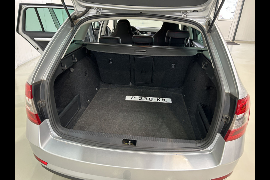 Škoda Octavia Combi 1.0 TSI Style Sportline int.
