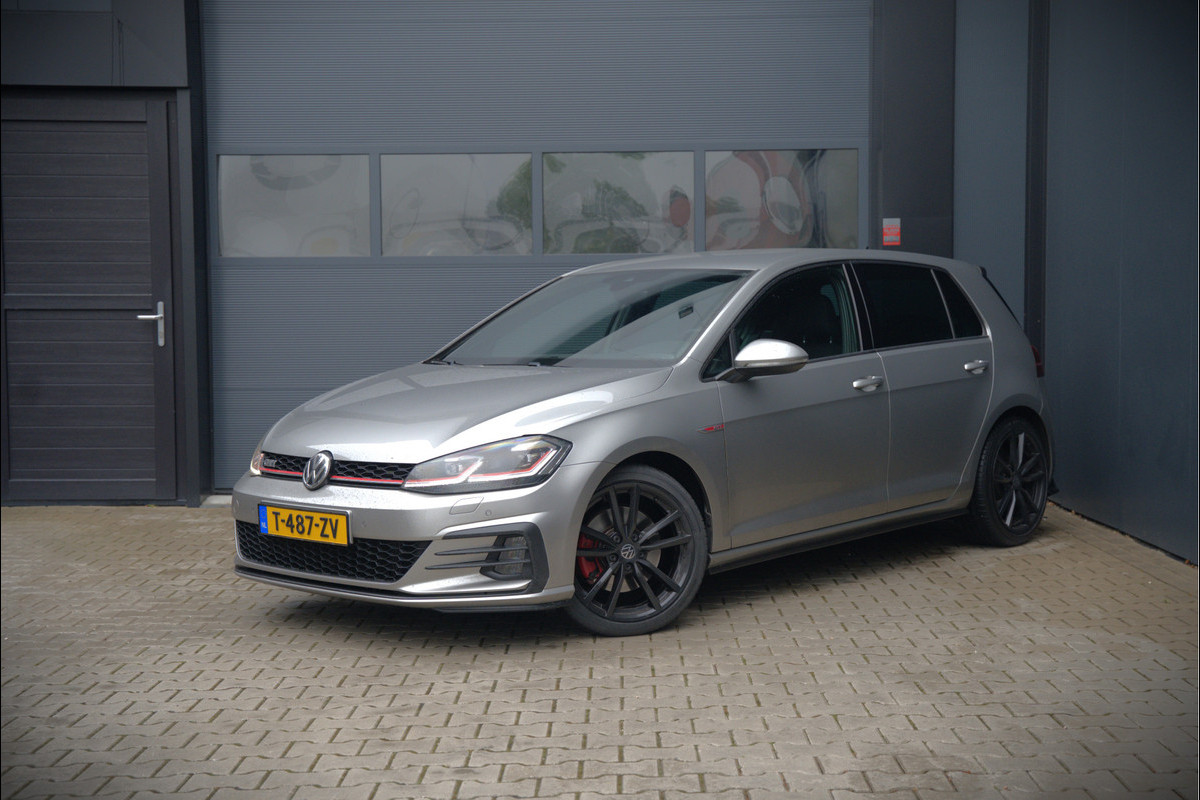 Volkswagen Golf 2.0 TSI GTI | Dynaudio | Stoelverwarming | Adaptive Cruise Control | DSG | Keyless | Apple Carplay | Navigatie | Dodehoekdetectie | TCR | Virtual Cockpit | CSR | Parkeersensoren | Ambiance Verlichting Volkswagen Golf 2.0 TSI GTI | Dynaudio | Stoelverwarming | Adaptive Cruise Control | DSG | Keyless | Apple Carplay | Navigatie | Dodehoekdetectie | TCR | Virtual Cockpit | CSR | Parkeersensoren | Ambiance Verlichting