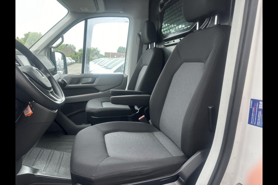 Volkswagen Crafter 35 2.0 TDI L3H3*A/C*CRUISE*3000KG HAAK*