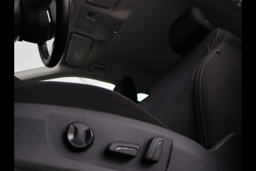 Škoda Superb 1.4 TSI iV Style | Trekhaak | Stoel & achterbankverwarming | Camera | Memory | Carplay | Park Assist | Virtual Cockpit | Navigatie