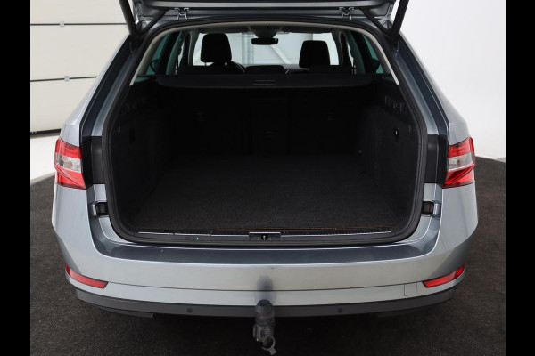 Škoda Superb 1.4 TSI iV Style | Trekhaak | Stoel & achterbankverwarming | Camera | Memory | Carplay | Park Assist | Virtual Cockpit | Navigatie