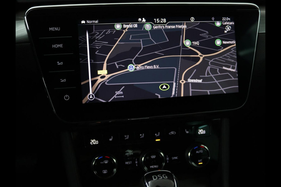 Škoda Superb 1.4 TSI iV Style | Trekhaak | Stoel & achterbankverwarming | Camera | Memory | Carplay | Park Assist | Virtual Cockpit | Navigatie