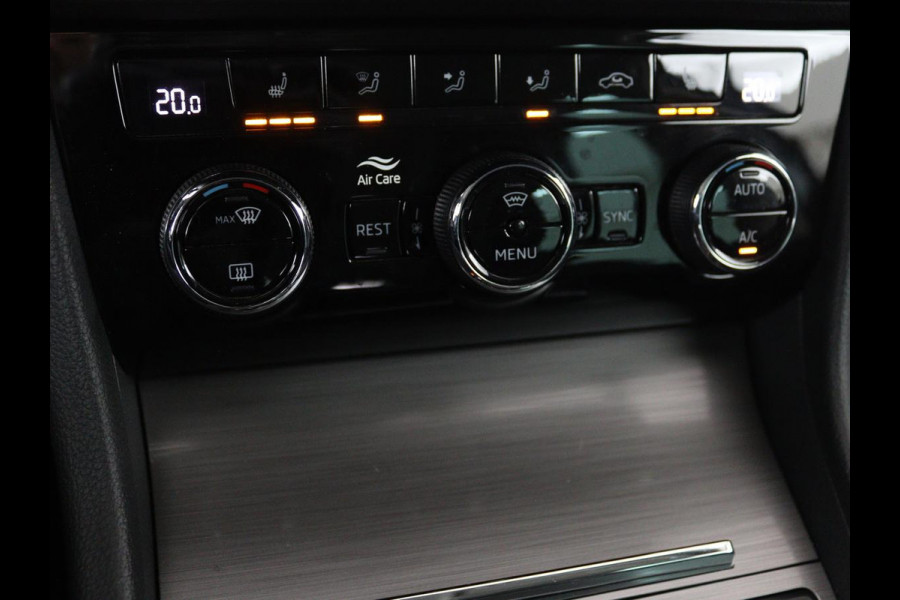 Škoda Superb 1.4 TSI iV Style | Trekhaak | Stoel & achterbankverwarming | Camera | Memory | Carplay | Park Assist | Virtual Cockpit | Navigatie