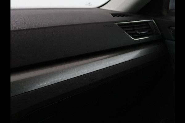 Škoda Superb 1.4 TSI iV Style | Trekhaak | Stoel & achterbankverwarming | Camera | Memory | Carplay | Park Assist | Virtual Cockpit | Navigatie
