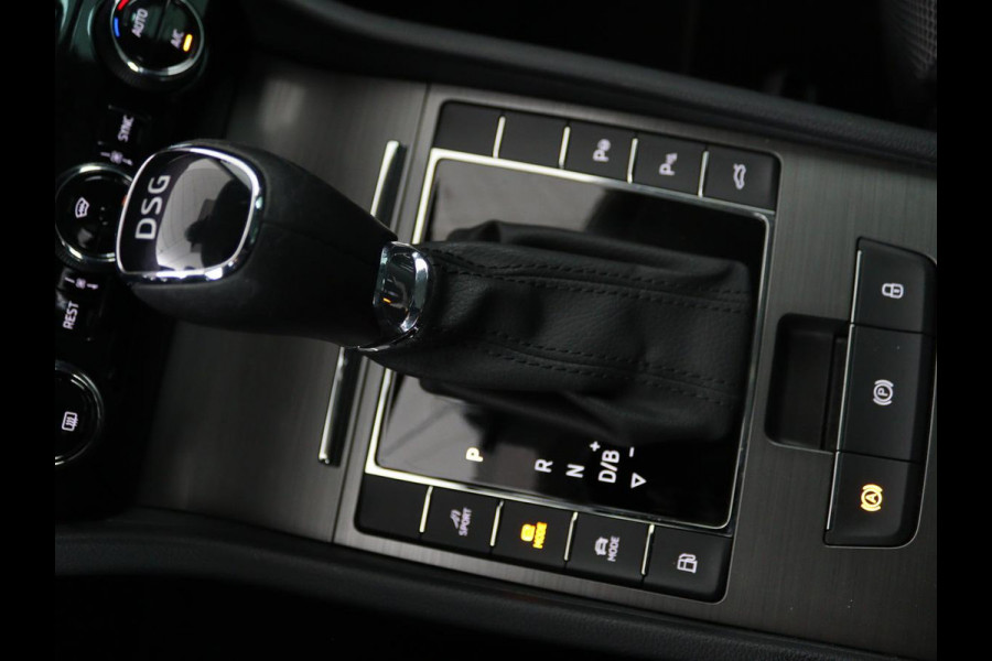 Škoda Superb 1.4 TSI iV Style | Trekhaak | Stoel & achterbankverwarming | Camera | Memory | Carplay | Park Assist | Virtual Cockpit | Navigatie