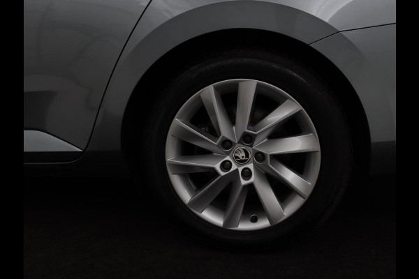 Škoda Superb 1.4 TSI iV Style | Trekhaak | Stoel & achterbankverwarming | Camera | Memory | Carplay | Park Assist | Virtual Cockpit | Navigatie