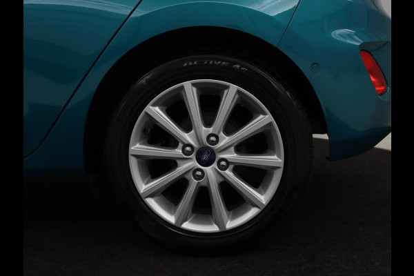 Ford Fiesta 1.0 EcoBoost Titanium | 54.100km NAP | Camera | Carplay | Adaptive cruise | B&O Sound | Verwarmde voorruit | Park Assist | Climate control