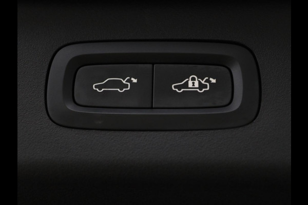 Lynk & Co 01 1.5 Plug In | Panoramadak | Infinity by Harman | 360 camera | Adaptive cruise | Stoelverwarming | Carplay | Memory | Full LED