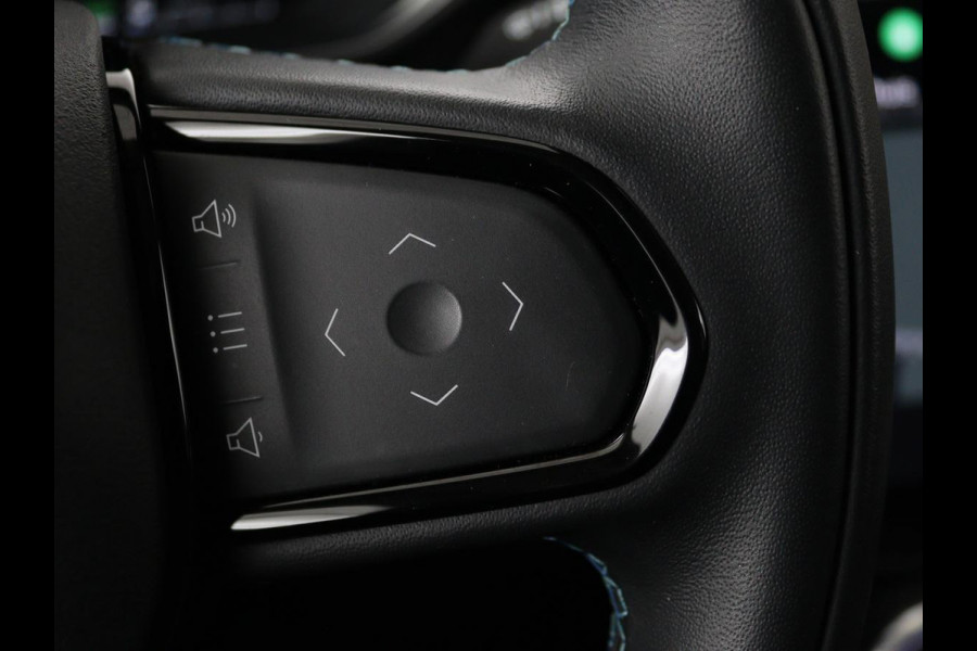 Lynk & Co 01 1.5 Plug In | Panoramadak | Infinity by Harman | 360 camera | Adaptive cruise | Stoelverwarming | Carplay | Memory | Full LED