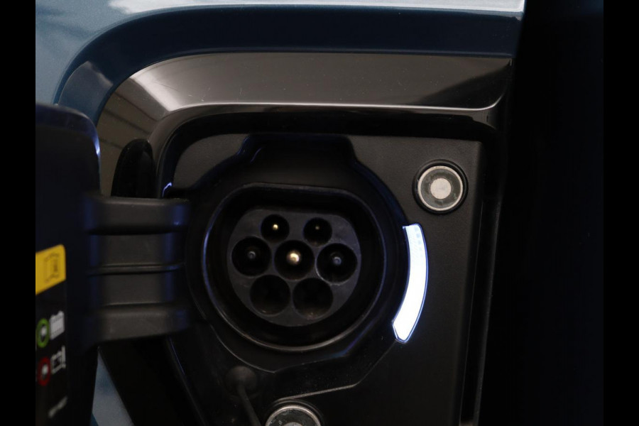 Lynk & Co 01 1.5 Plug In | Panoramadak | Infinity by Harman | 360 camera | Adaptive cruise | Stoelverwarming | Carplay | Memory | Full LED