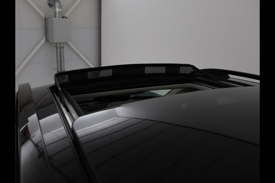 Lynk & Co 01 1.5 Plug In | Panoramadak | Infinity by Harman | 360 camera | Adaptive cruise | Stoelverwarming | Carplay | Memory | Full LED