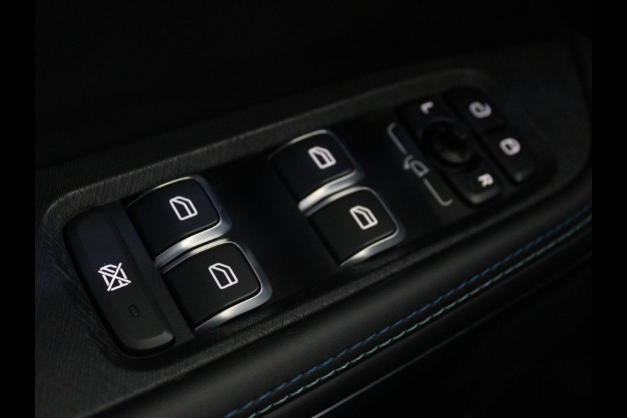 Lynk & Co 01 1.5 Plug In | Panoramadak | Infinity by Harman | 360 camera | Adaptive cruise | Stoelverwarming | Carplay | Memory | Full LED