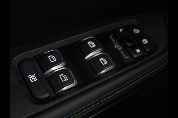 Lynk & Co 01 1.5 Plug In | Panoramadak | Infinity by Harman | 360 camera | Adaptive cruise | Stoelverwarming | Carplay | Memory | Full LED