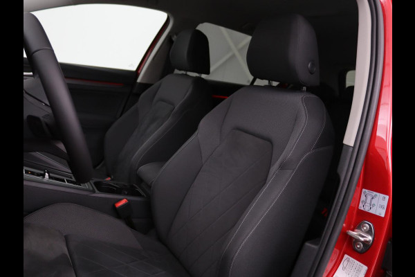 Volkswagen Golf 1.4 eHybrid Style | Stoel & stuurverwarming | Massage | Carplay | Memory | Achterbankverwarming | Adaptive cruise | Park Assist | Sfeerverlichting | Navigatie | Full LED | PHEV