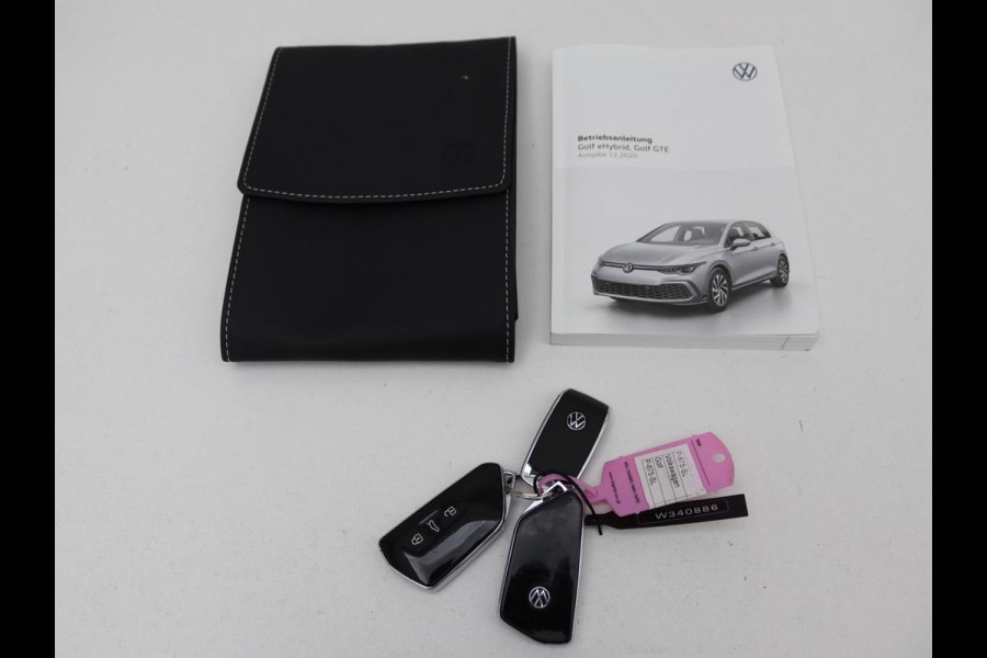 Volkswagen Golf 1.4 eHybrid Style | Stoel & stuurverwarming | Massage | Carplay | Memory | Achterbankverwarming | Adaptive cruise | Park Assist | Sfeerverlichting | Navigatie | Full LED | PHEV