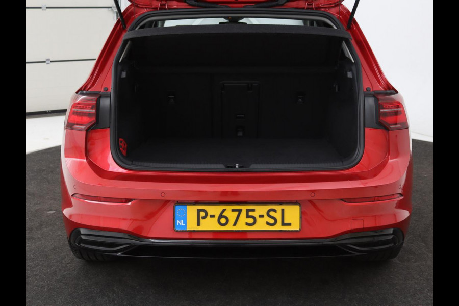 Volkswagen Golf 1.4 eHybrid Style | Stoel & stuurverwarming | Massage | Carplay | Memory | Achterbankverwarming | Adaptive cruise | Park Assist | Sfeerverlichting | Navigatie | Full LED | PHEV