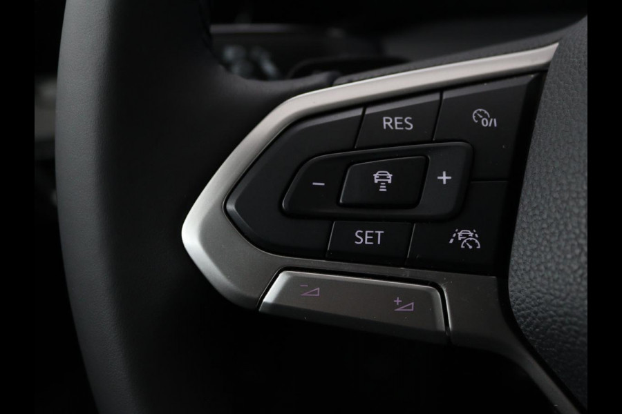 Volkswagen Golf 1.4 eHybrid Style | Stoel & stuurverwarming | Massage | Carplay | Memory | Achterbankverwarming | Adaptive cruise | Park Assist | Sfeerverlichting | Navigatie | Full LED | PHEV