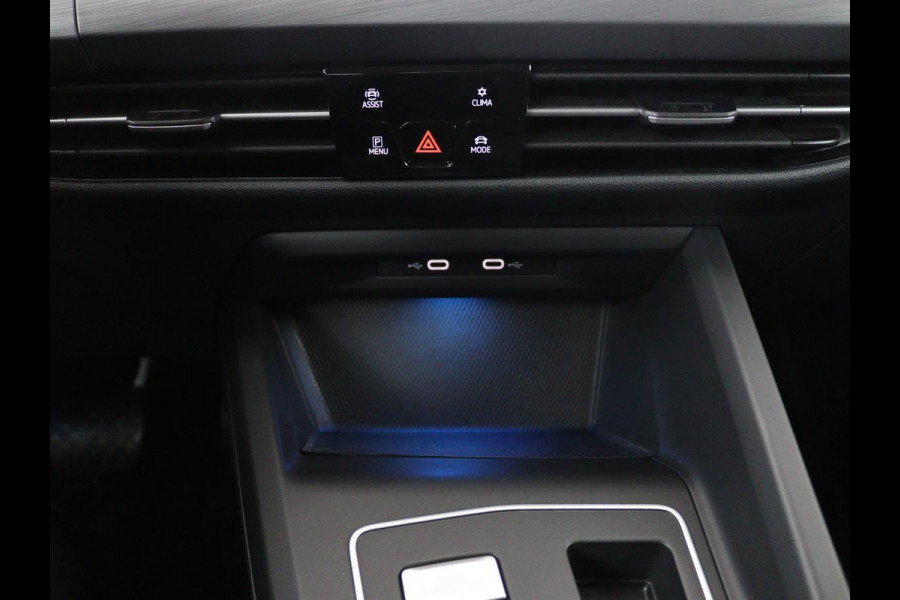 Volkswagen Golf 1.4 eHybrid Style | Stoel & stuurverwarming | Massage | Carplay | Memory | Achterbankverwarming | Adaptive cruise | Park Assist | Sfeerverlichting | Navigatie | Full LED | PHEV