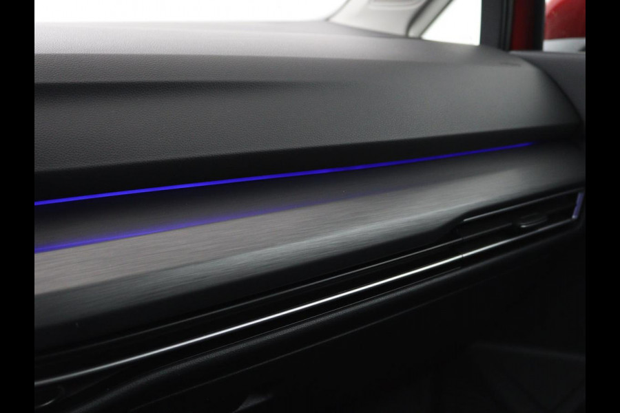 Volkswagen Golf 1.4 eHybrid Style | Stoel & stuurverwarming | Massage | Carplay | Memory | Achterbankverwarming | Adaptive cruise | Park Assist | Sfeerverlichting | Navigatie | Full LED | PHEV